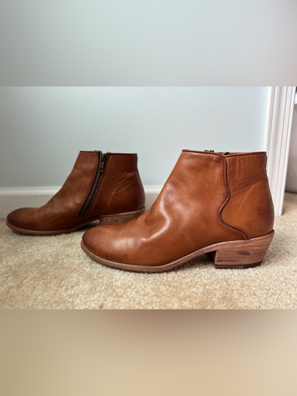 Frye Carson Piping Leather Booties Size 8 Cognac Brown 3474697-CAR